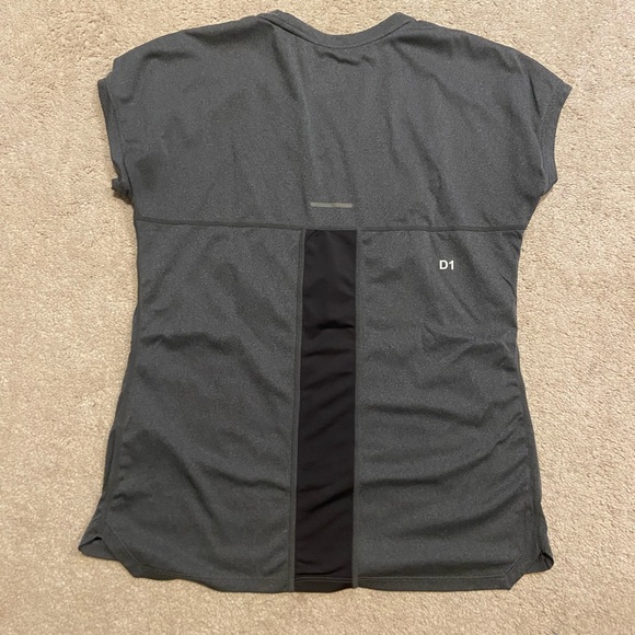 ASICS Shirt - Picture 2 of 4